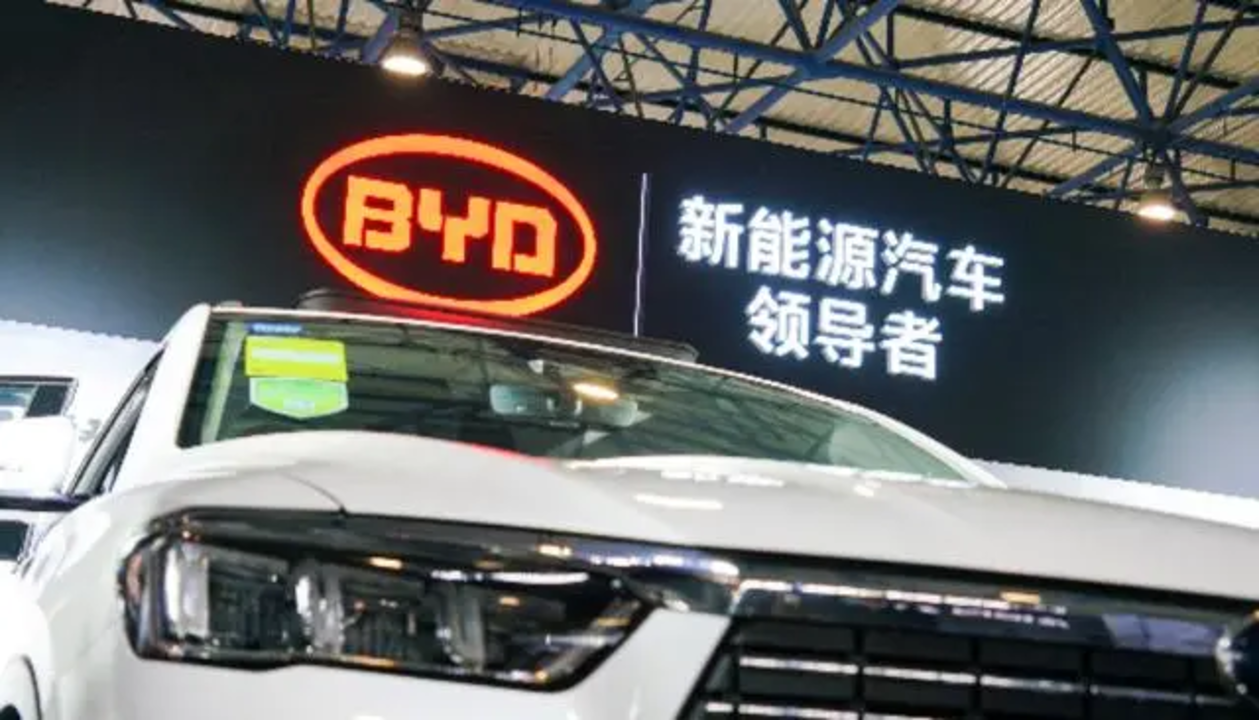 BYD ordered four world’s largest car ro-ro ships, each can load 9400 vehicles at a time